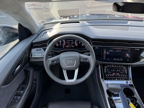 Used 2019 Audi Q8 Prestige image 13