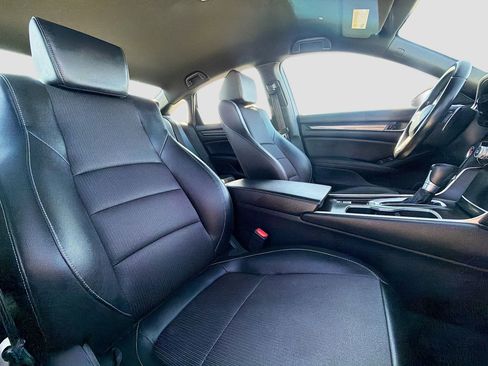 Used 2022 Honda Accord Sport image 29