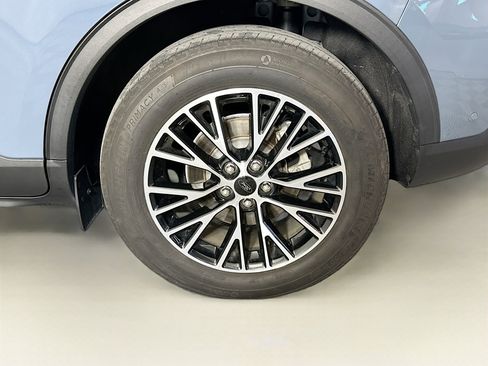 Used 2023 Ford Escape SE w/ PHEV Premium Package image 11