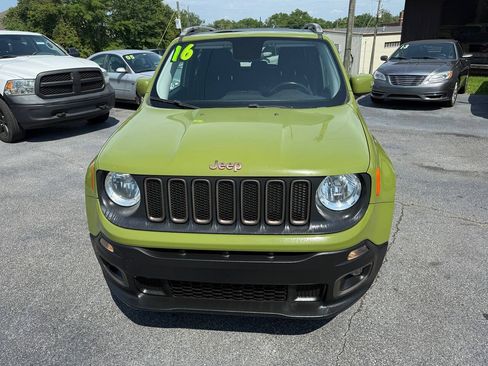 Used 2016 Jeep Renegade 75th Anniversary FWD image 8