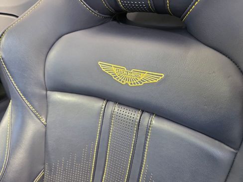 Used 2023 Aston Martin V8 Vantage Roadster RWD image 13