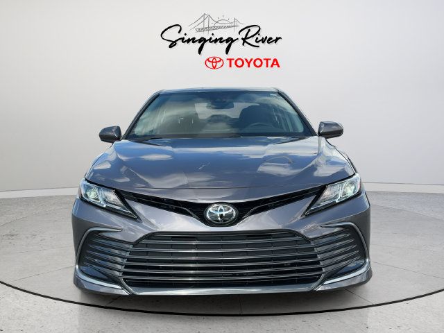 Used 2023 Toyota Camry LE FWD image 2