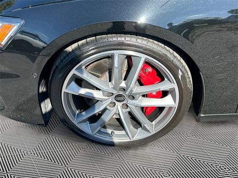 Used 2021 Audi S6 Premium Plus w/ S Sport Package image 29