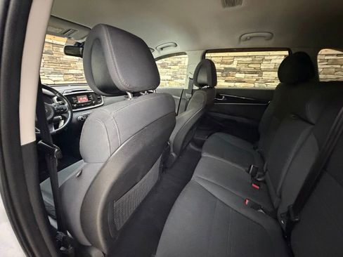 Used 2016 Kia Sorento LX w/ LX Convenience Package AWD/4WD image 27