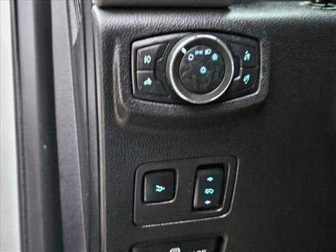 Used 2017 Ford F250 Platinum w/ Platinum Ultimate Package AWD/4WD image 19