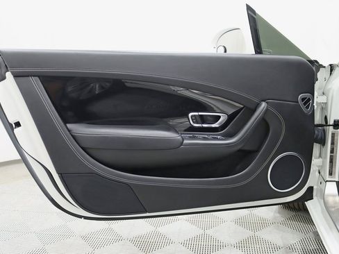 Used 2016 Bentley Continental GT image 29