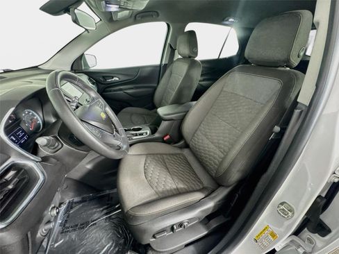 Used 2018 Chevrolet Equinox LT FWD image 11
