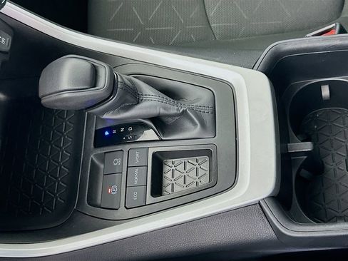 Certified 2025 Toyota RAV4 XLE FWD image 17