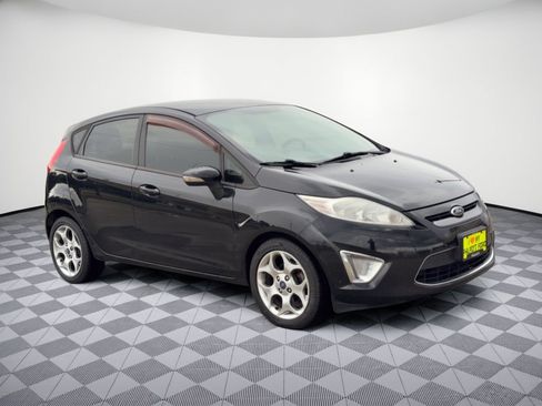 Used 2012 Ford Fiesta SES FWD image 7