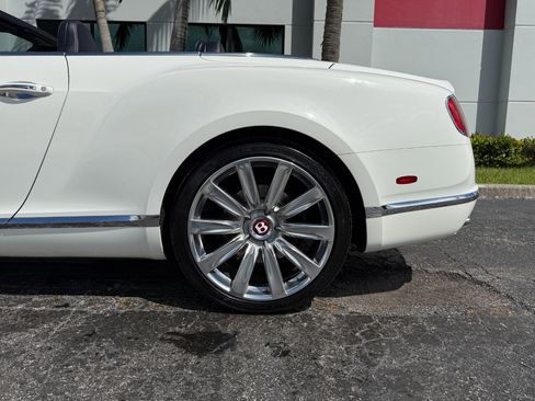 Used 2017 Bentley Continental GT image 10