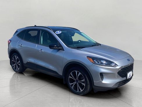 Used 2021 Ford Escape SE w/ SE Sport Appearance Package AWD/4WD image 1