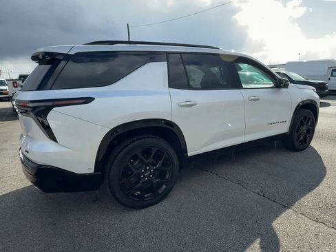 Used 2024 Chevrolet Traverse RS AWD/4WD image 8