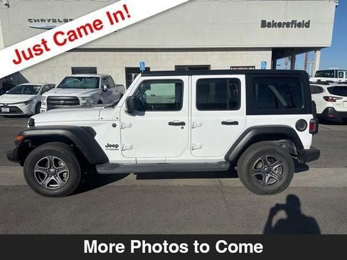 Used 2022 Jeep Wrangler Unlimited Sport image 2