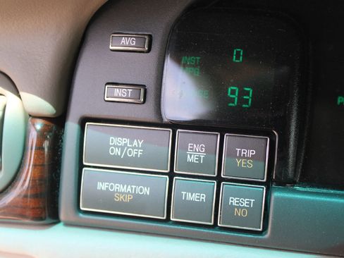 Used 1999 Cadillac De Ville D'Elegance FWD image 14