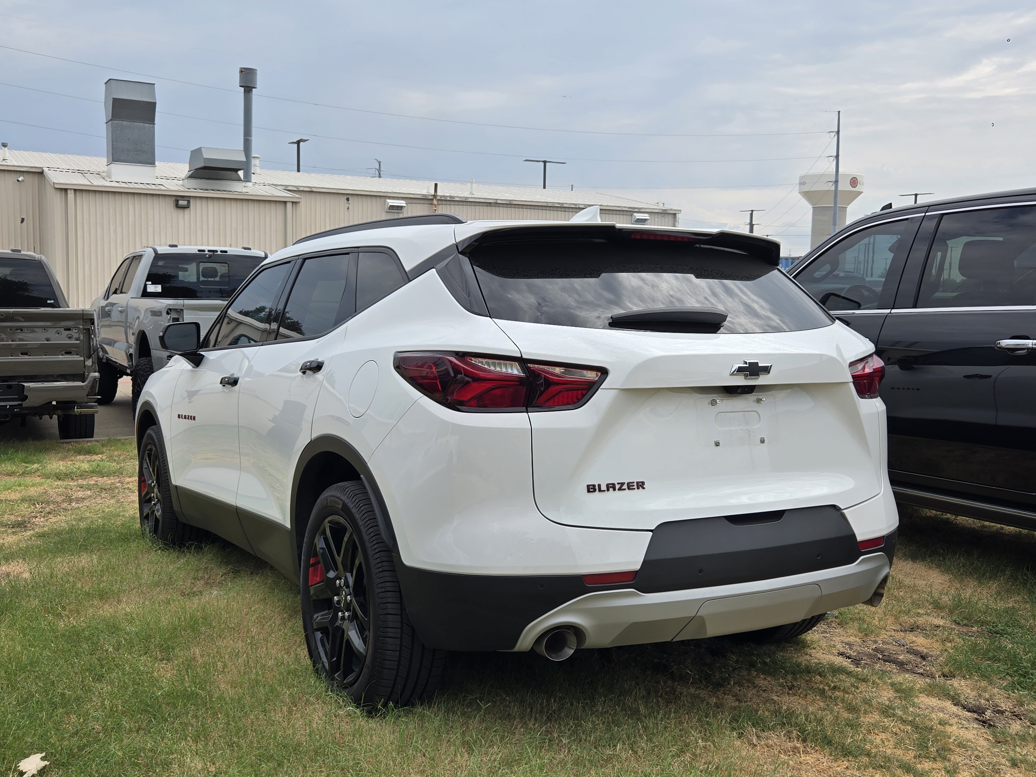 Used 2022 Chevrolet Blazer LT w/ Redline Edition FWD image 4