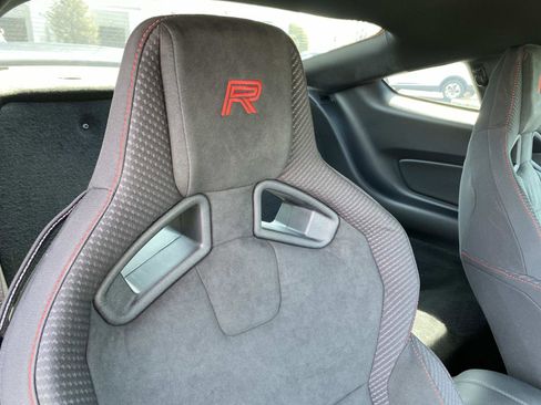 Used 2016 Ford Mustang Shelby GT350R w/ GT350R Equipment Group 920A image 26