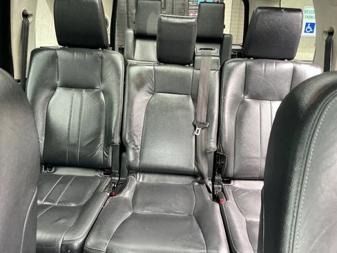 Used 2016 Land Rover LR4 HSE Silver Edition AWD/4WD image 19