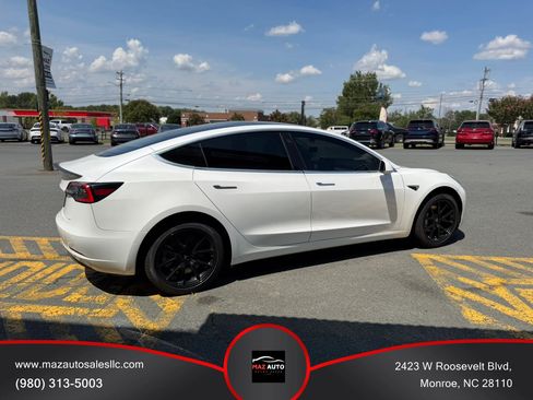 Used 2019 Tesla Model 3 Standard Range Plus RWD image 4