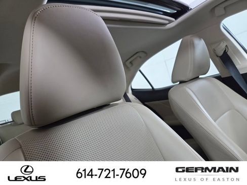 Used 2018 Lexus IS 300 AWD w/ Comfort Package image 20