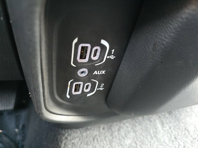 Used 2025 RAM 1500 Laramie AWD/4WD image 18