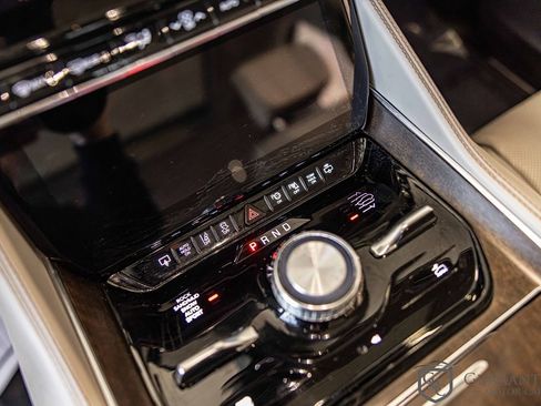 Used 2022 Jeep Grand Wagoneer Series II w/ Premium Group II image 41