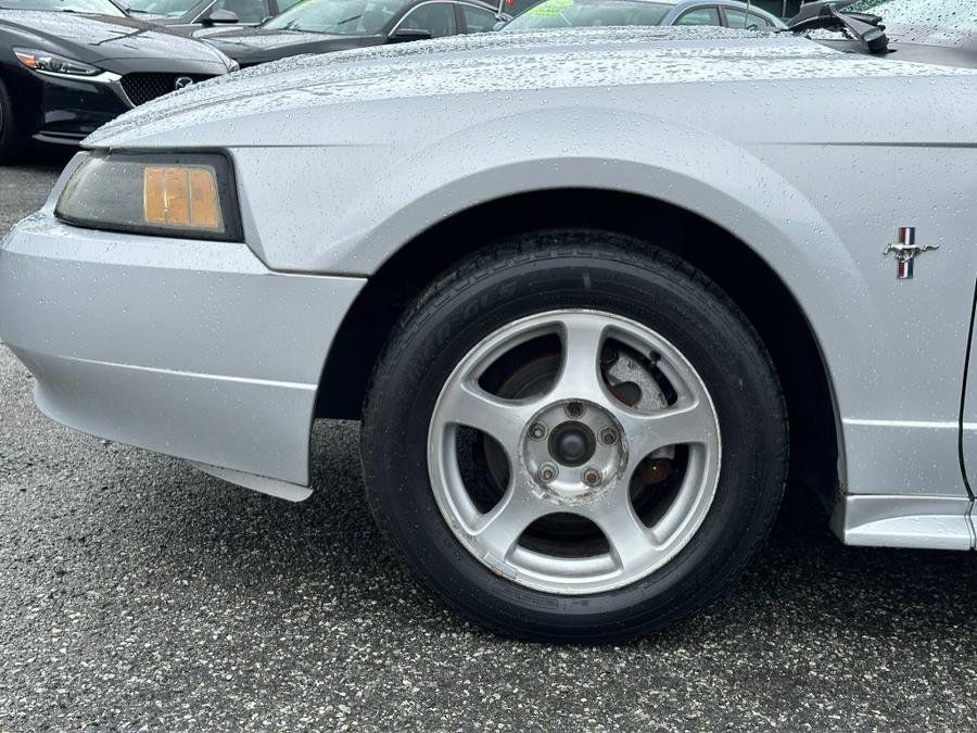Used 2003 Ford Mustang Premium RWD image 28