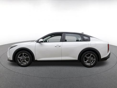 Used 2025 Kia K4 FWD image 4
