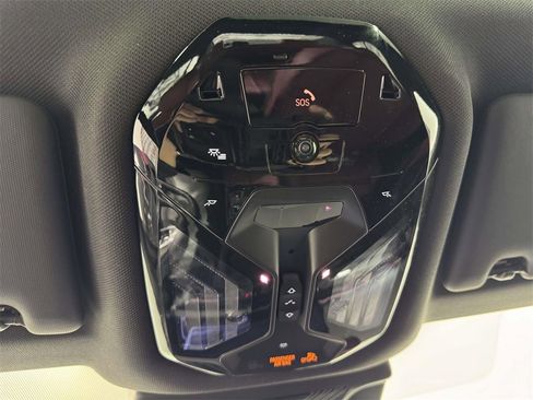 Used 2025 BMW 530i xDrive 530i xDrive w/ M Sport Package image 25