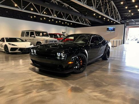 Used 2021 Dodge Challenger SRT Hellcat Redeye image 2