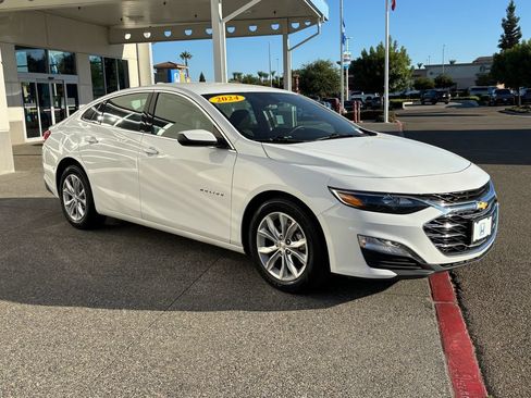 Used 2024 Chevrolet Malibu LT FWD image 3