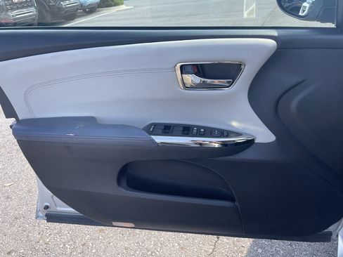 Used 2014 Toyota Avalon XLE image 20