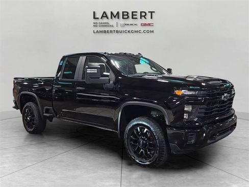 Used 2025 Chevrolet Silverado 2500 Custom w/ Custom Value Package image 7
