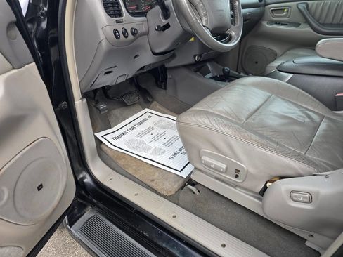 Used 2004 Toyota Sequoia Limited image 40