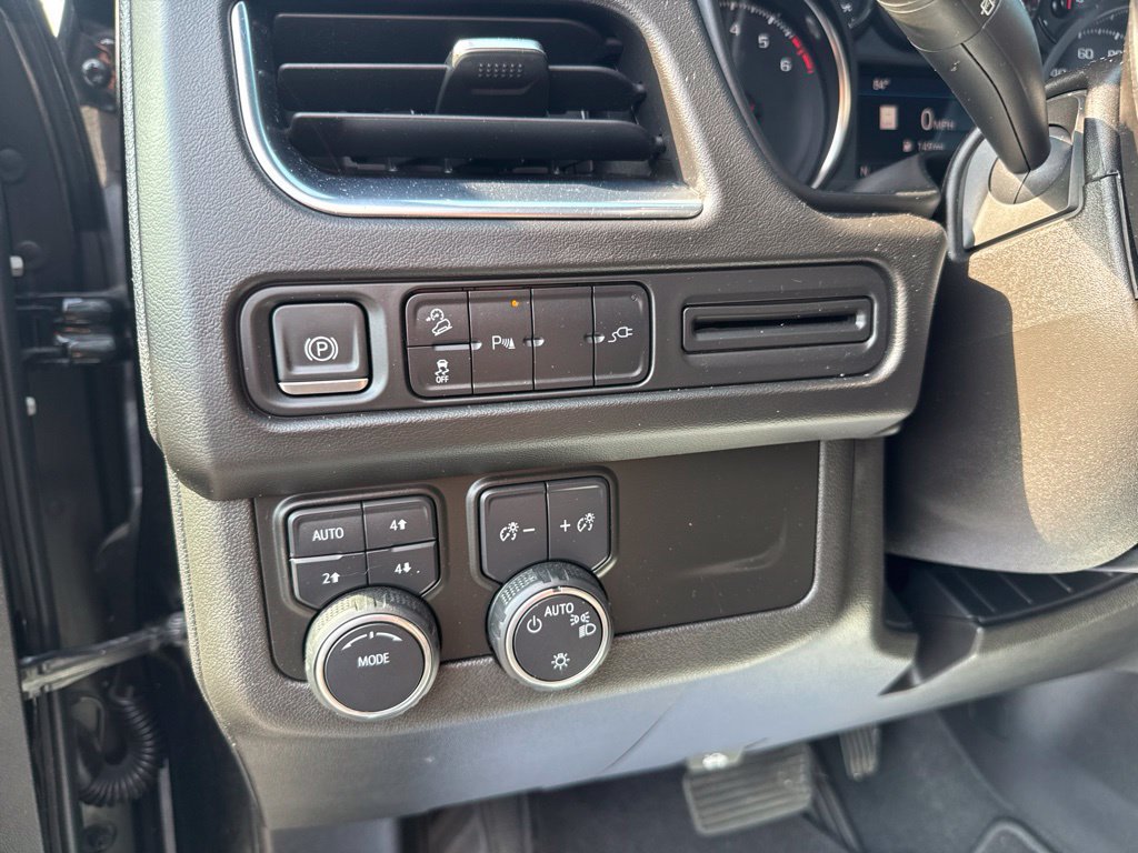 Used 2021 Chevrolet Tahoe Z71 w/ Rear Media and Nav Package AWD/4WD image 25