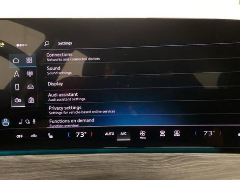 Used 2025 Audi Q5 Premium w/ Convenience Package image 47