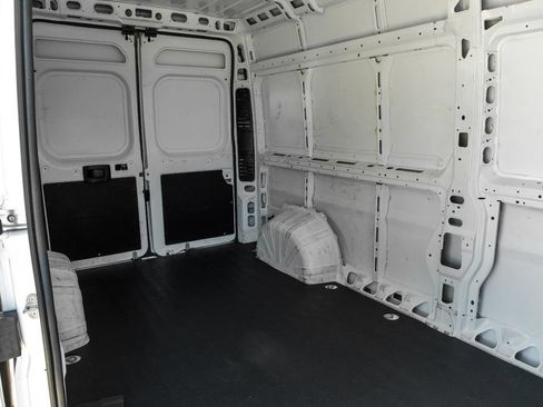 Used 2024 RAM ProMaster 2500 w/ Convenience Group FWD image 34
