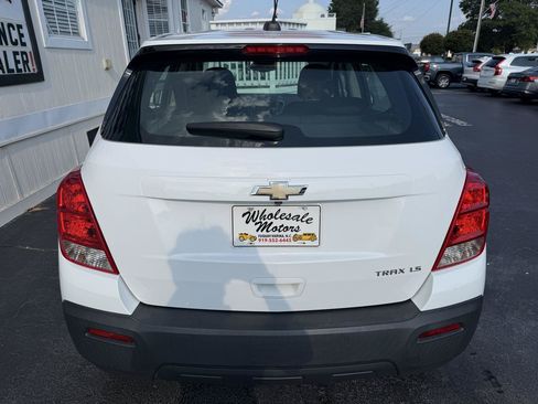 Used 2016 Chevrolet Trax LS AWD/4WD image 6