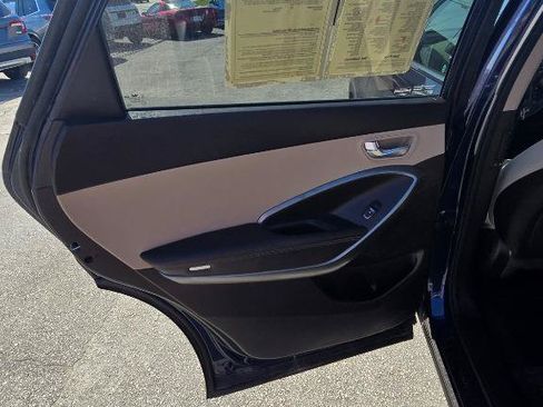 Used 2018 Hyundai Santa Fe SE FWD image 9