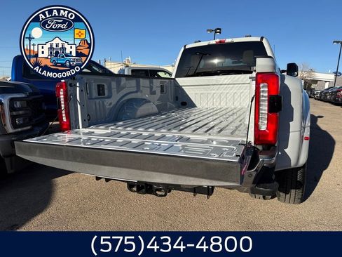 New 2026 Ford F350 4x4 Crew Cab DRW Super Duty image 13