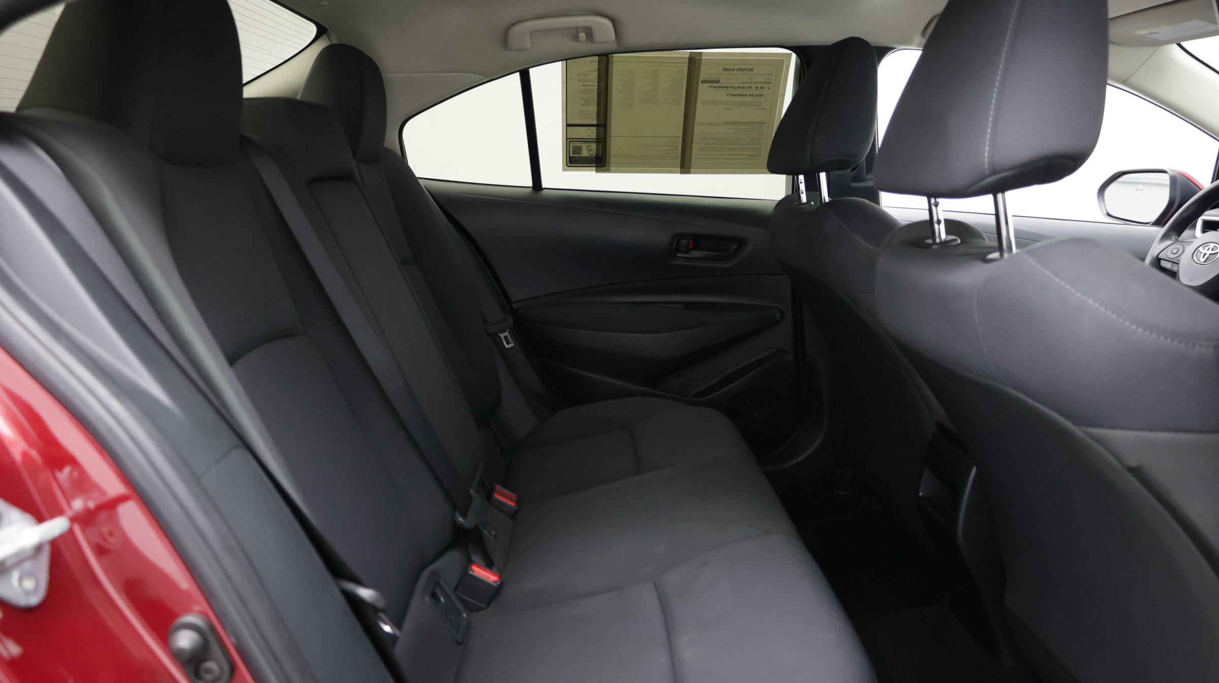 Used 2022 Toyota Corolla LE FWD image 29