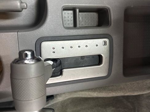 Used 2012 Nissan Frontier SV AWD/4WD image 20