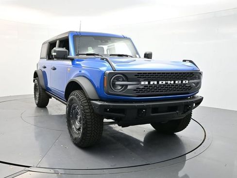 Used 2025 Ford Bronco Badlands AWD/4WD image 1