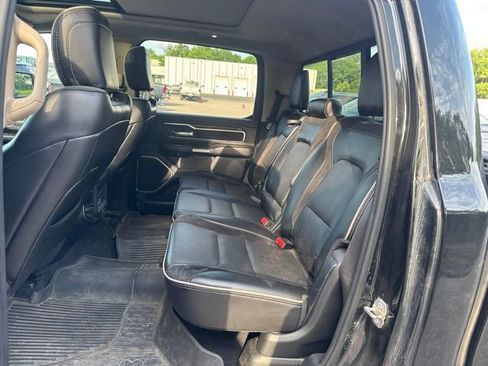 Used 2019 RAM 1500 Laramie AWD/4WD image 16