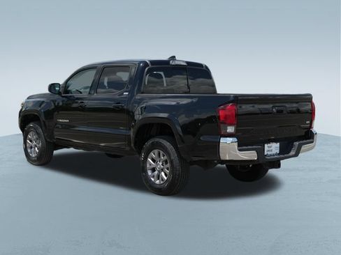 Used 2019 Toyota Tacoma SR5 RWD image 5