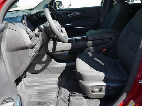 New 2026 Chevrolet Traverse LT w/ LPO, Floor Liner Package image 8