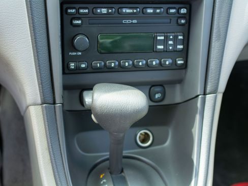 Used 2001 Ford Mustang GT RWD image 30