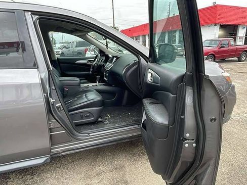 Used 2017 Nissan Pathfinder SL FWD image 6