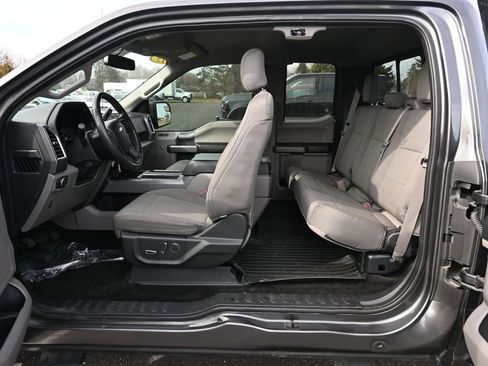 Used 2015 Ford F150 XLT w/ Equipment Group 302A Luxury image 18