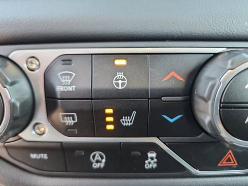 New 2025 Jeep Wrangler Rubicon w/ Convenience Group image 34