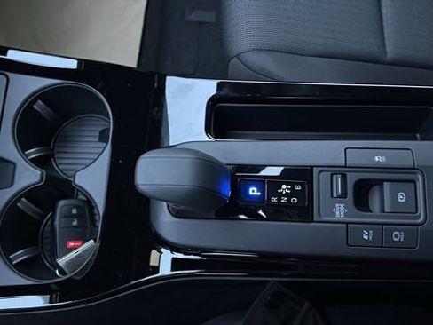 New 2026 Toyota Prius LE image 15